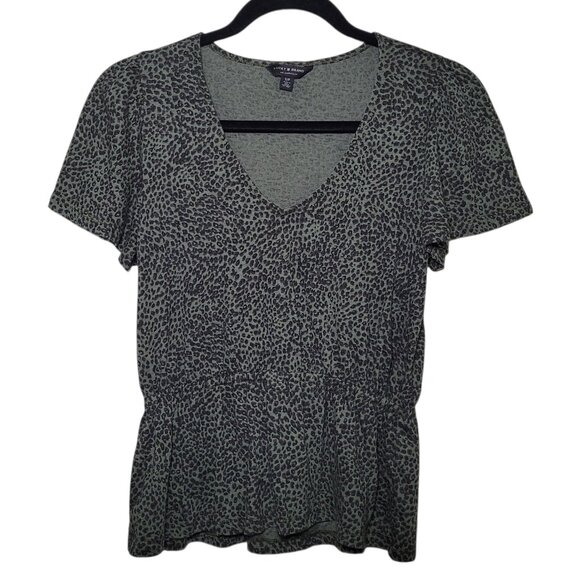 Lucky Brand Tops - Lucky Brand Green Leopard Peplum Top Flutter Sleeve Small Indie Sleaze